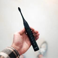 BOOMBRUSH Elektrische Tandenborstel - Zwart - 90 Dagen Batterij - Duurzaam 22 BOOMBRUSH Elektrische Tandenborstel - Zwart - 90 Dagen Batterij - Duurzaam -Verzorgingsproducten 1196x1200 12