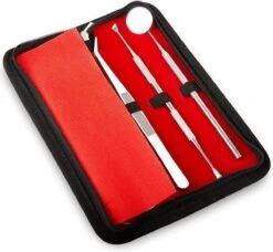 Newide Professionele Tandarts Set Met Luxe Etui – Tandsteen Verwijderaar – RVS Tandarts Setje – Tandenstokers – Tandartshaakje – Tand Verzorging Gereedschap Set – Tandplak Verwijderaar -Verzorgingsproducten 1200x1110 3