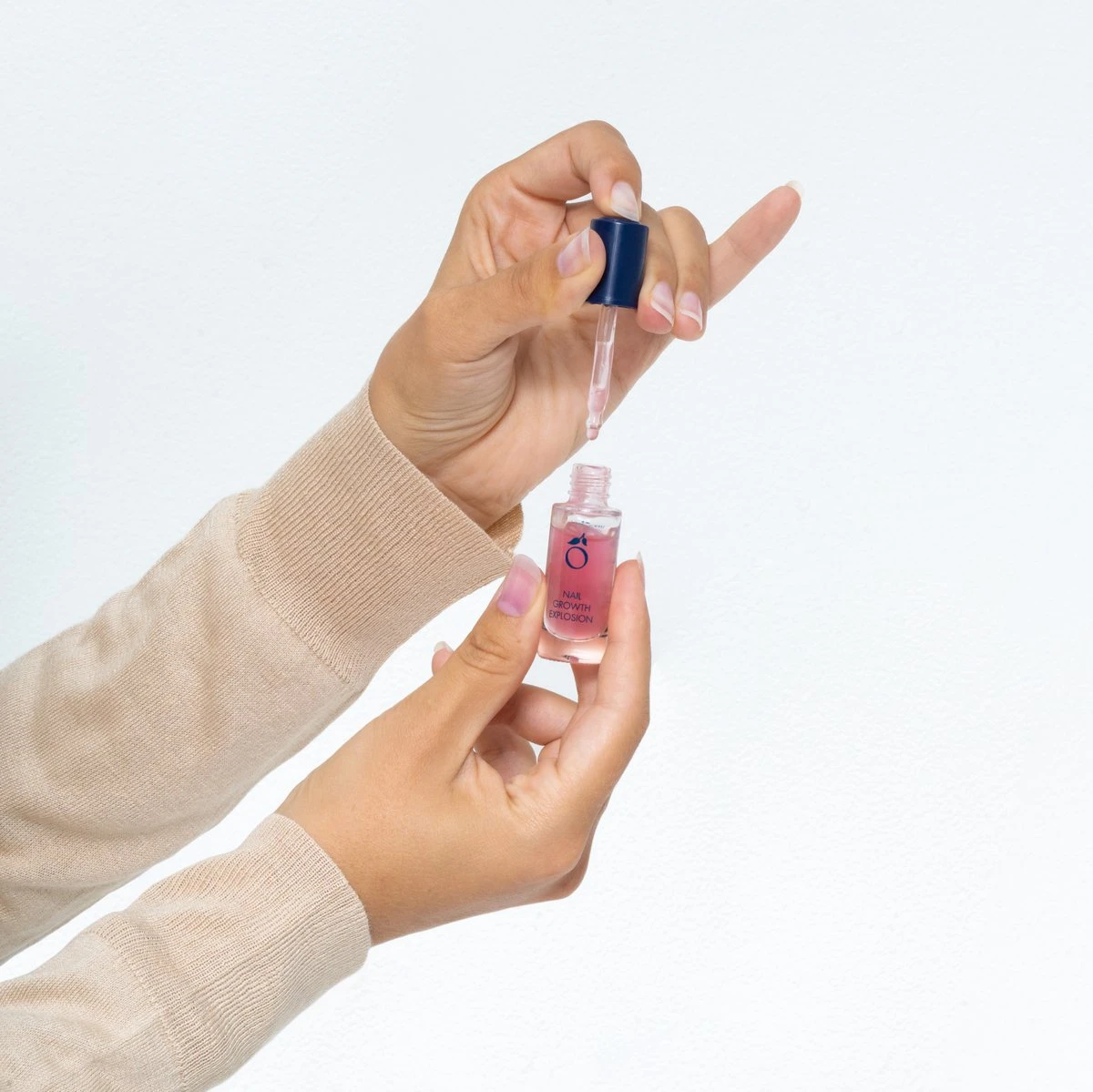 Herome Nagelserum Groeiserum Nail Growth Explosion - Rijk Aan Silicum, Hydrateert De Nagels - Stimuleert Gezonde Nagelgroei - 7ml. 6 Herome Nagelserum Groeiserum Nail Growth Explosion - Rijk Aan Silicum, Hydrateert De Nagels - Stimuleert Gezonde Nagelgroei - 7ml. - Afbeelding 6