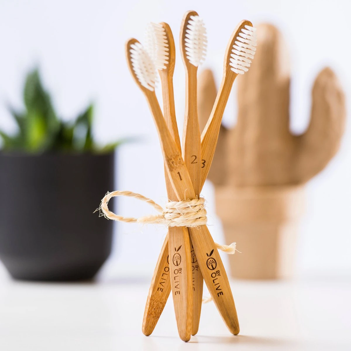 Bamboe Tandenborstel By Olive 4 St. Genummerd 100% Moso Bamboo 1 Bamboe Tandenborstel By Olive 4 St. Genummerd 100% Moso Bamboo