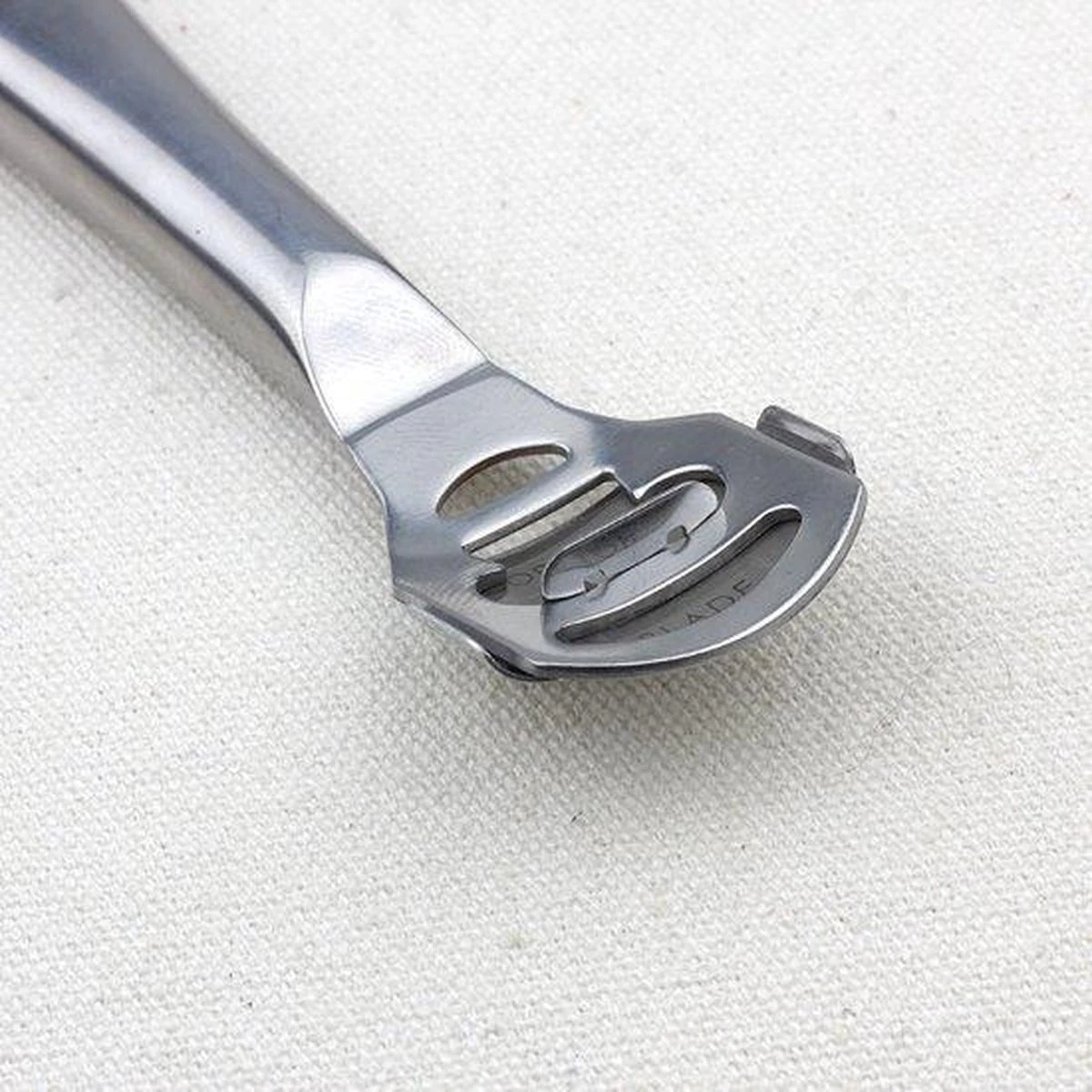 RVS Eeltverwijderaar / Eeltvijl / Eeltschraper / Eeltrasp / Eeltschaaf Met 10 Eelt Mesjes 3 RVS Eeltverwijderaar / Eeltvijl / Eeltschraper / Eeltrasp / Eeltschaaf Met 10 Eelt Mesjes - Afbeelding 3