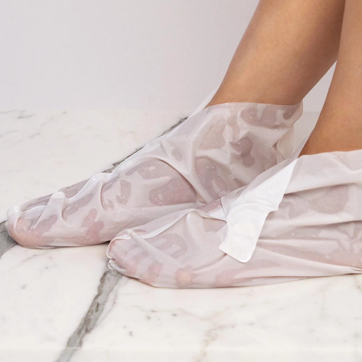 STARSKIN Exfoliating Magic Hour Eeltsokken Voet Masker - Eelt Verwijderaar - Baby Foot Peel Mask 1 STARSKIN Exfoliating Magic Hour Eeltsokken Voet Masker - Eelt Verwijderaar - Baby Foot Peel Mask