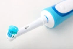 Merkloos 8 Opzetborstels Voor Volwassenen Voor Oral-B ® -Verzorgingsproducten 1200x800 23