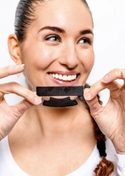 Love2smile PAP+ Premium Strips - Whitening Strips - De Natuurlijke Tandenbleker Van Nederland & België - Goedgekeurde Tandenbleek Strips - Teeth Whitening Strips - Wittere Tanden - Zonder Peroxide 11 Love2smile PAP+ Premium Strips - Whitening Strips - De Natuurlijke Tandenbleker Van Nederland & België - Goedgekeurde Tandenbleek Strips - Teeth Whitening Strips - Wittere Tanden - Zonder Peroxide -Verzorgingsproducten 854x1200 4